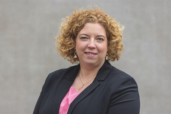 Bild: Zwischen künstlicher Intelligenz und echter Wertschöpfung: Ariane ­Herzog von der Salinen Austria AG im Gespräch mit  Nahed Hatahet ­darüber, worauf es in der Industrie jetzt ankommt.