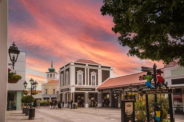 Bild: Das McArthurGlen Designer Outlet Parndorf ist auf Erfolgskurs. 2025 war das beste Jahr seit der Gründung. Zusätzlich landete  das Einkaufsparadies auf Platz 3 der besten Outlets in Europa.