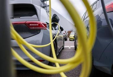Bild: VCÖ kritisiert neue Versteuerung für E-Firmenautos
