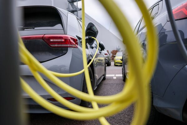 Bild: VCÖ kritisiert neue Versteuerung für E-Firmenautos