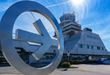 Bild: Land OÖ und Stadt verpflichten sich zu Flügen via Linz