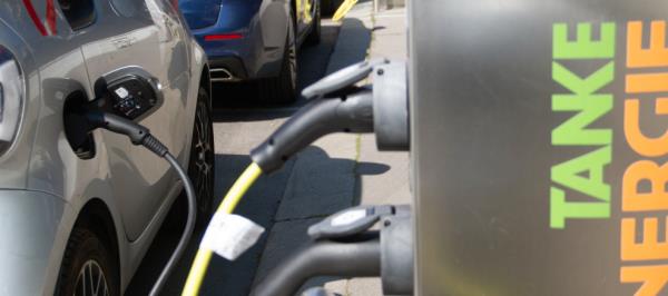 Bild: Budget: Autobranche mobilisiert gegen Sachbezug bei E-Autos