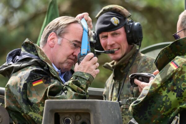 Bild: Deutschland droht Rezession - DIW halbiert Wachstumsprognose