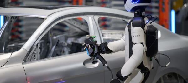 Bild: BMW erprobt humanoide Roboter in Produktion