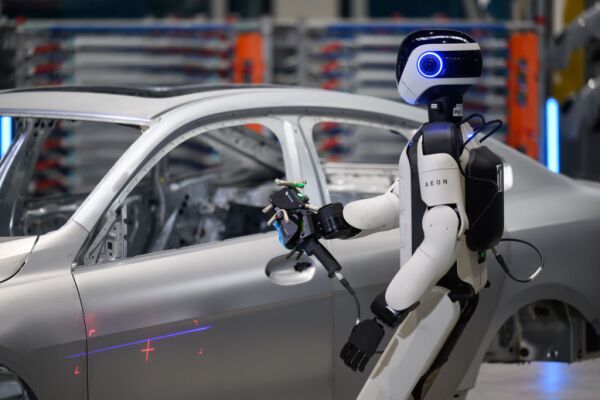 Bild: BMW erprobt humanoide Roboter in Produktion