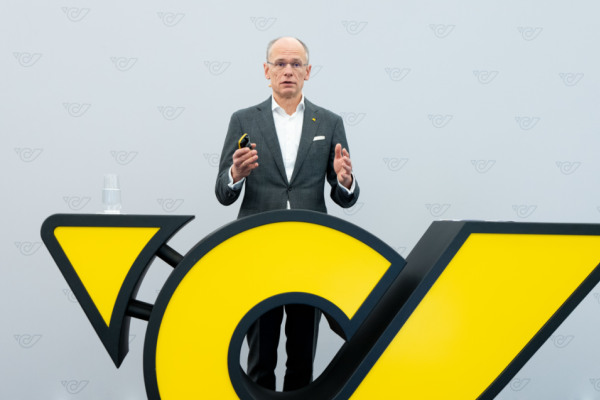 Bild: Paketsteuern - Post-Chef rechnet mit 