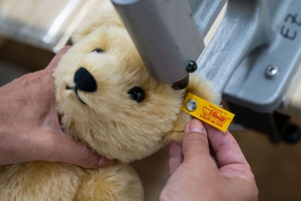 Bild: Ravensburger übernimmt Teddybär-Erfinder Steiff
