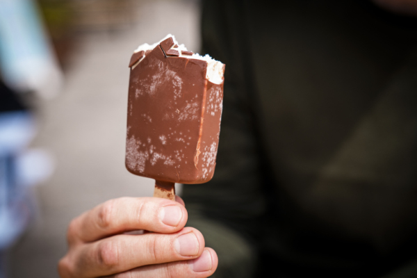 Bild: Eis im Supermarkt oft teurer als in Deutschland