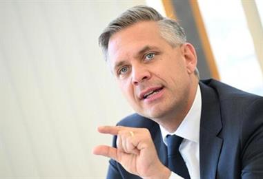 Bild: Hattmannsdorfer will mehr Unternehmer mit Rot-Weiß-Rot-Karte