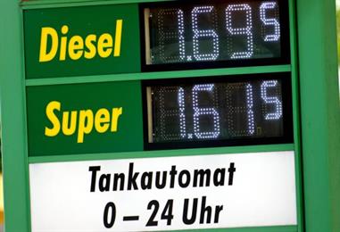 Bild: Heimische Spritpreise nähern sich wieder Vorkrisenniveau an
