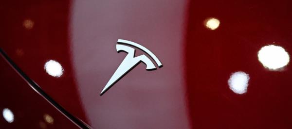 Bild: US-Behörde untersucht tödlichen Tesla-Unfall in Texas