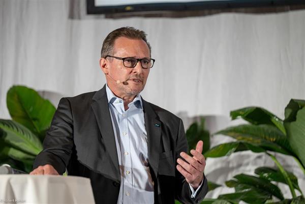Bild: Der Glaube an die Idee: Günther Schwaiger kam aus der Chemie, fand aber rasch zur IT. Heute treibt er die Digitalisierung der Baubranche voran.