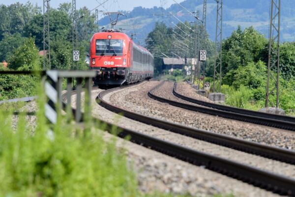 Bild: ÖBB erhöhen Preise für Fahrkarten um 3,5 Prozent