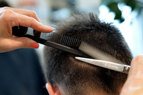 Bild: Finanz filzt Barbershops: 77 Gesetzesübertretungen