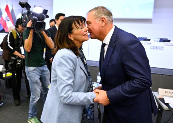 Bild: WKÖ-Chefin kritisiert Wiener Kammerpräsident Ruck scharf