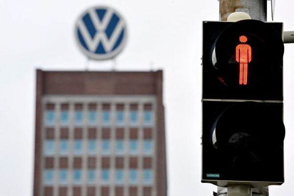 Bild: VW-Chef Blume will Sparpaket bis Jahresende festzurren