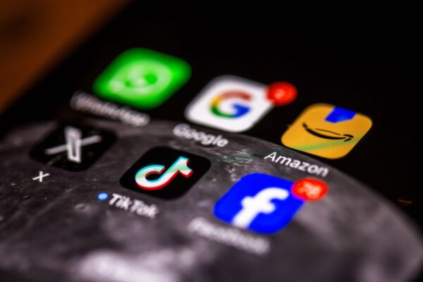 Bild: US-Gericht lässt Tausende Klagen gegen Meta und TikTok zu