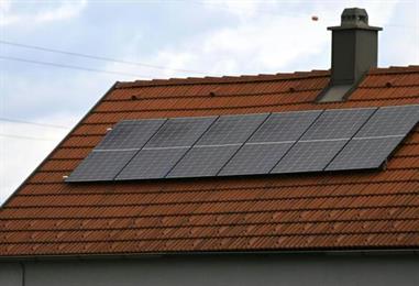 Bild: Photovoltaik-Förderung künftig für Speicher statt PV-Anlagen