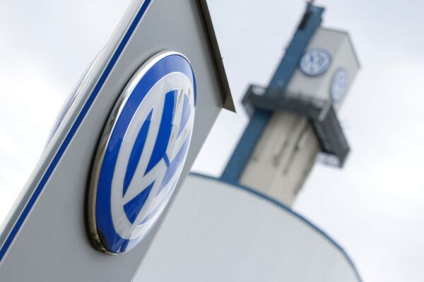 Bild: VW-Chef kündigte Einschnitte beim Management in Emden an