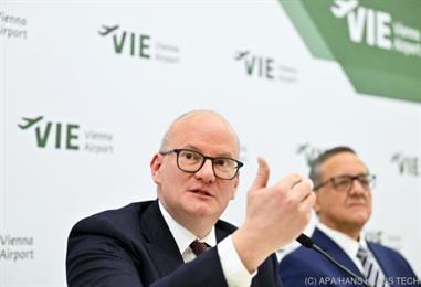 Bild: Flughafen Wien fordert spürbare Senkung der Ticketsteuer