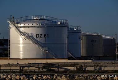 Bild: G7 geben bis zu 100 Millionen Barrel Diesel und Rohöl frei