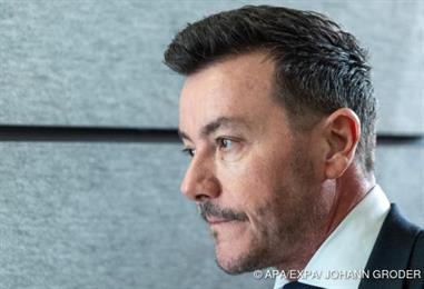 Bild: Benko stellt Antrag auf Fußfessel - Haftprüfung am Mittwoch